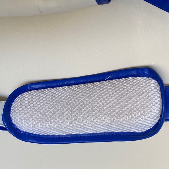 Lonsdale crossbody shoulder bag. - Picture 5 of 5